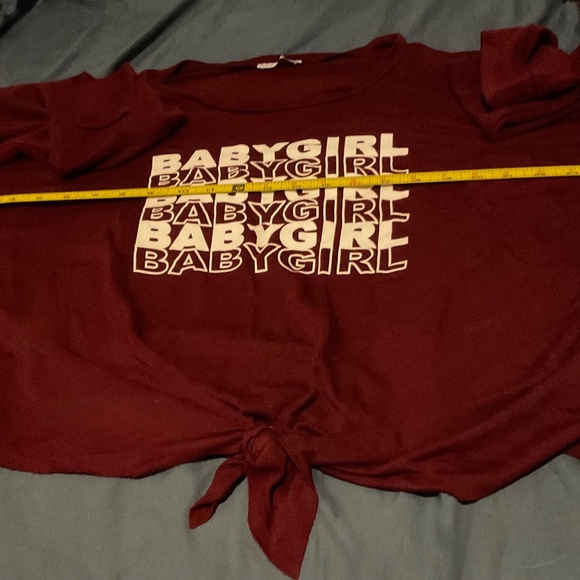 T-shirt by Fashion Nova - Picture 3 of 8